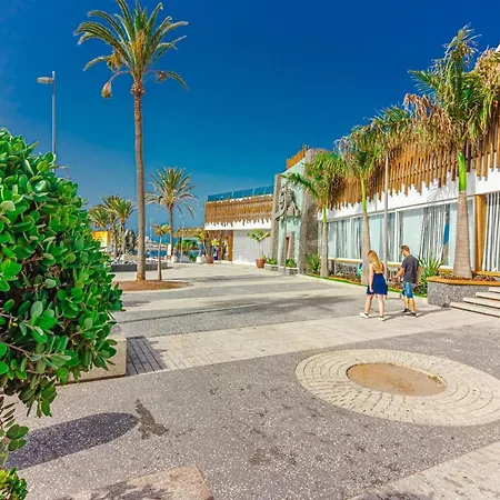 Americas Playa Troya In Front Of Beach, Very Quiet * Playa de las Americas (Tenerife)